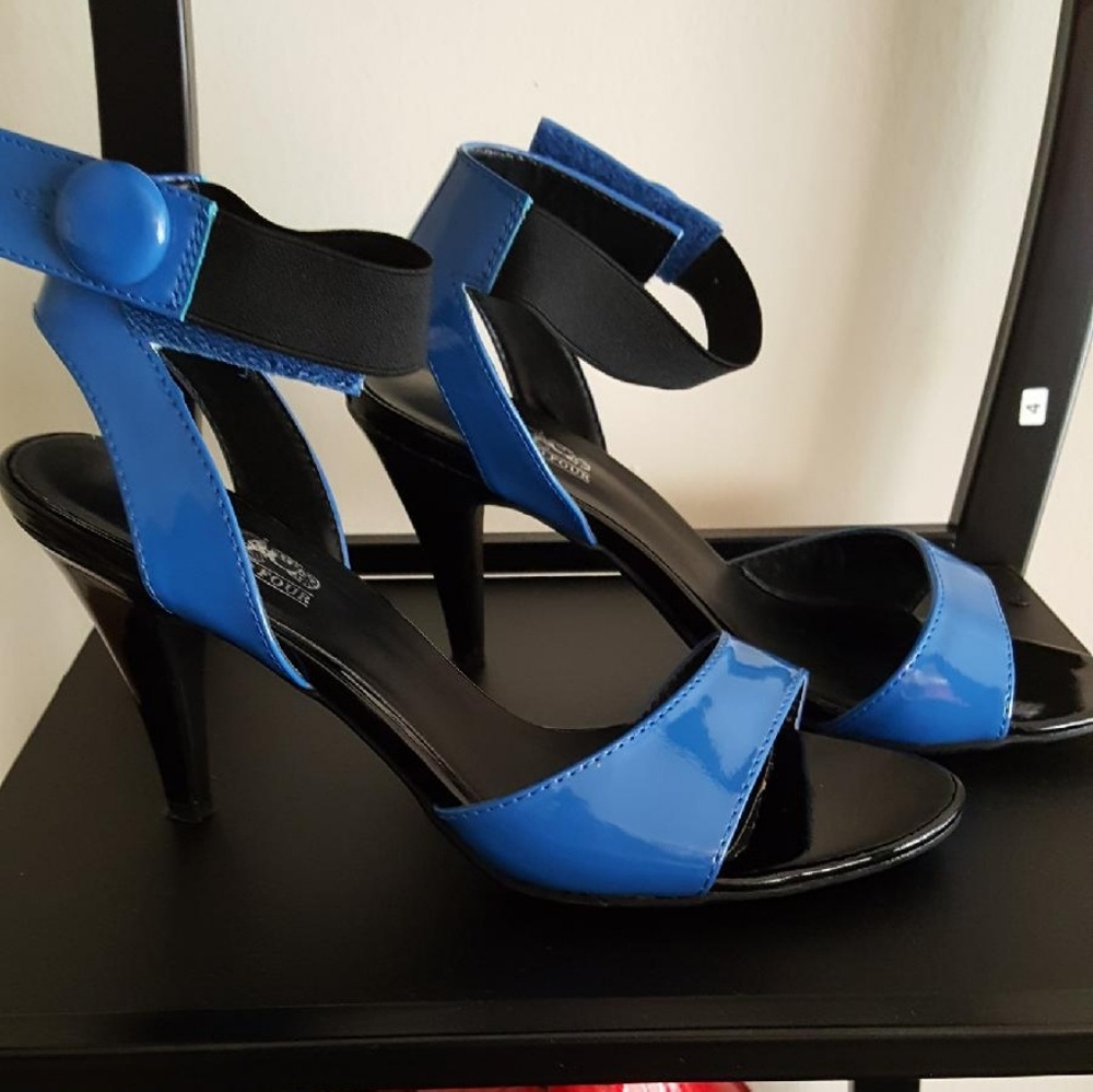 Shoes - Picture 2 of 3